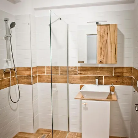 Apartman Lotus *
